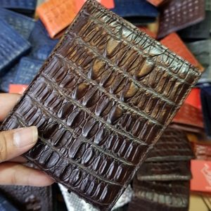 luxury-crocodile-leather-wallet-for-men