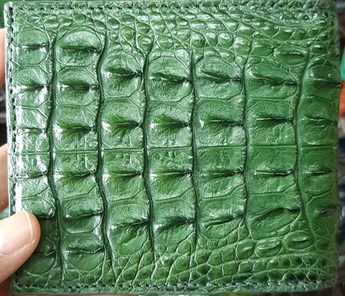 VB1101-xanh-la-1 alligator-skin-wallet-for-men