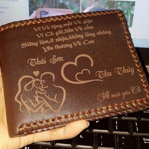 personalized-leather-wallet-with-sewing-edge